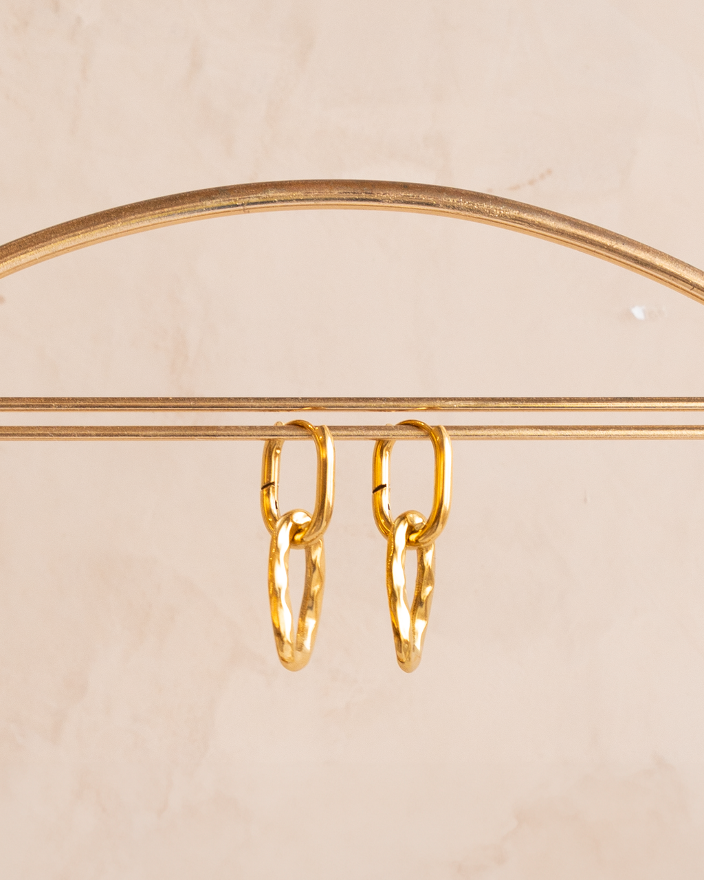 Arete Chain