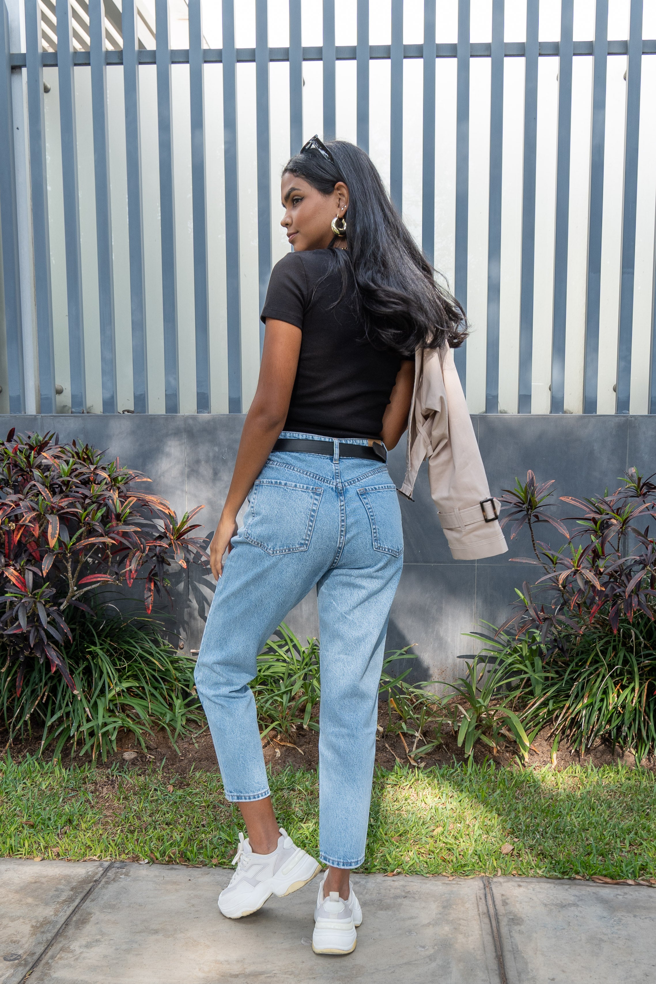 Pantalón jean Backmom