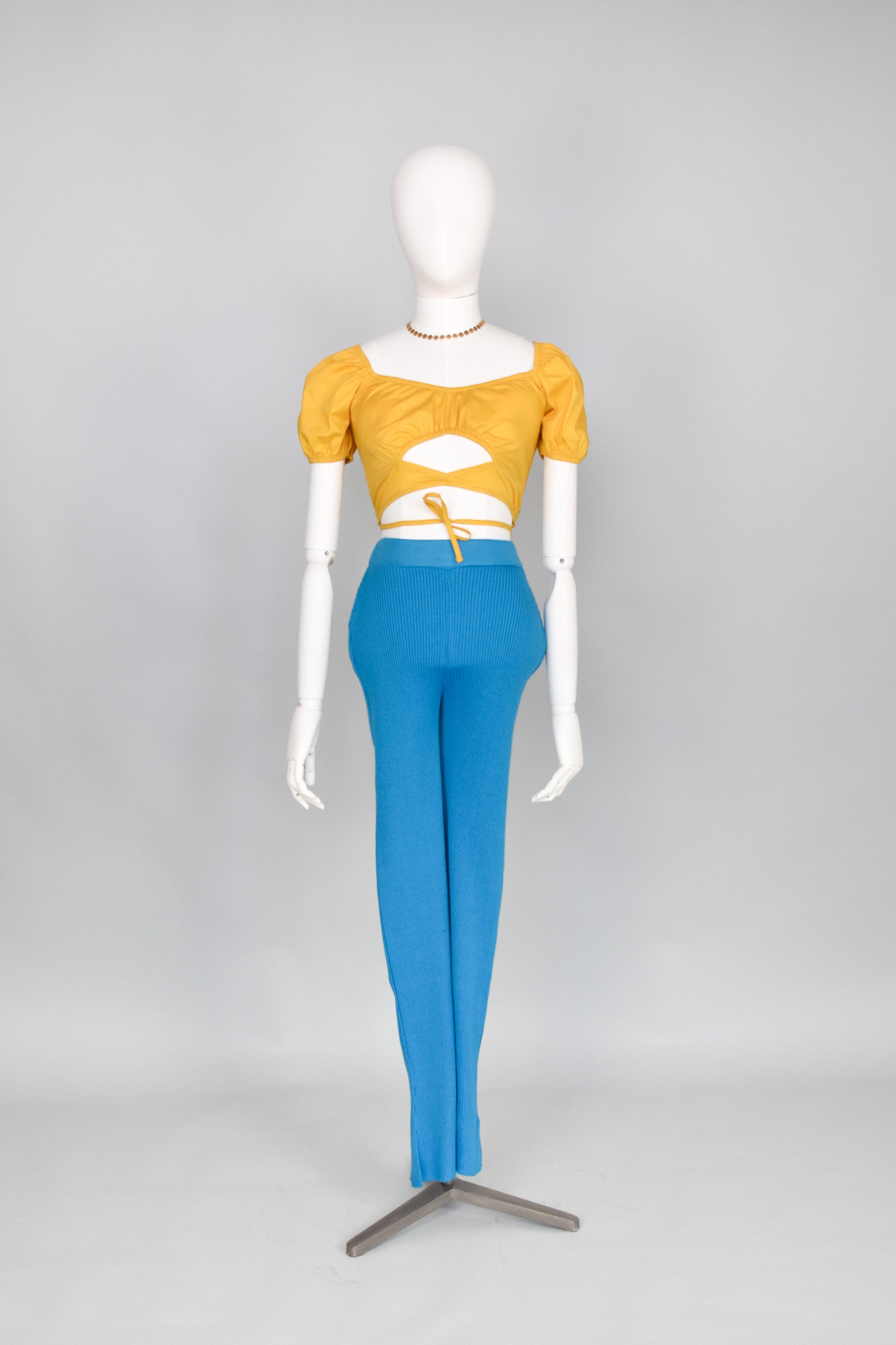 Pantalón Knit Flare  Abertura